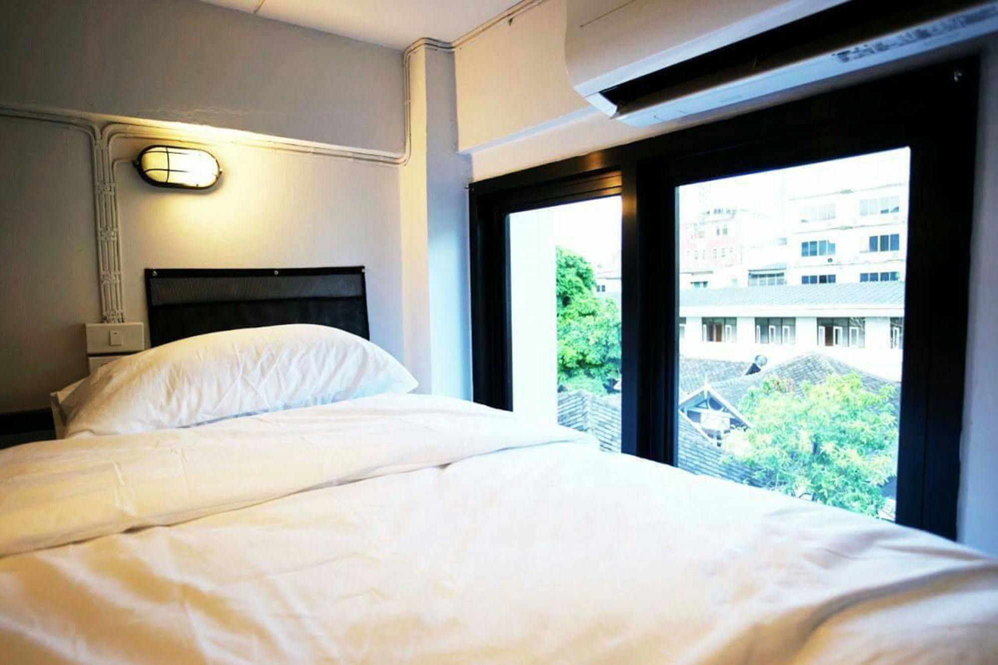 Puck Hostel Μπανγκόκ Εξωτερικό φωτογραφία